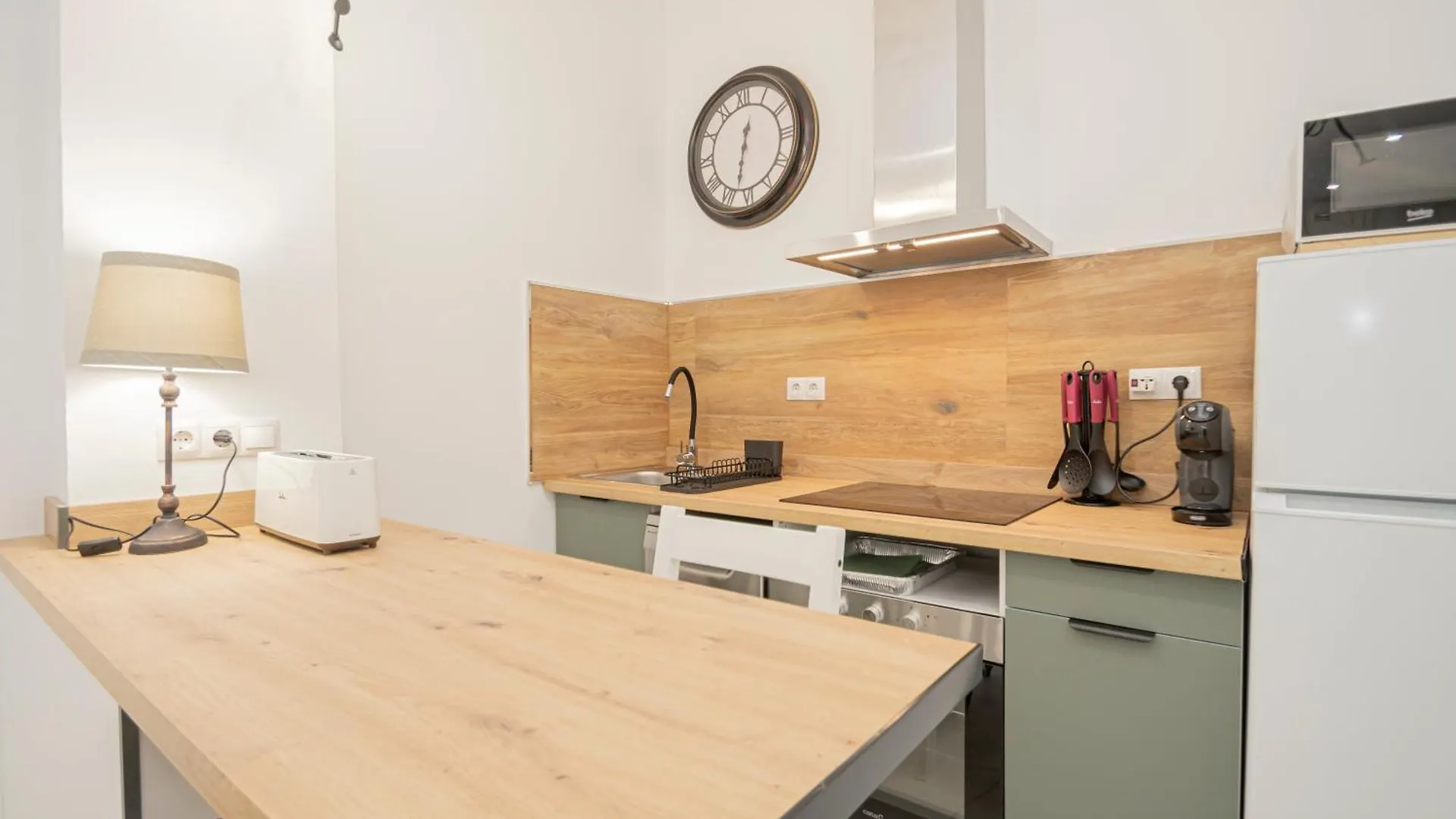 New! Stunning Modern 2Br Apt Next To Feria Sevilla Apartmán