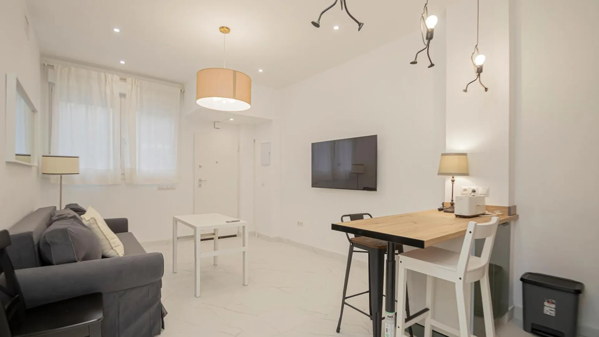 New! Stunning Modern 2Br Apt Next To Feria Sevilla Apartmán